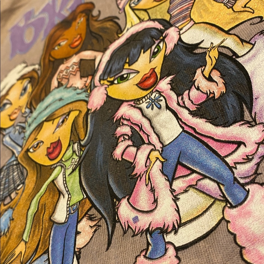 Distressed Cropped BRATZ Y2K Tee Shirt - Picture 6 of 11